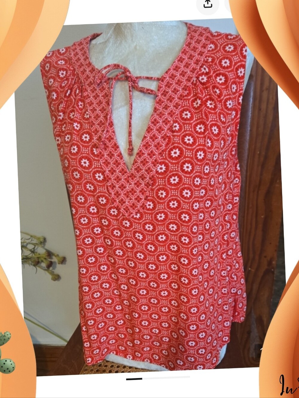 Old Navy Red and White Sleeveless Tie-Neck Printed Top Size Small